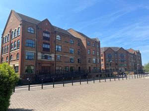 Main - click for photo gallery